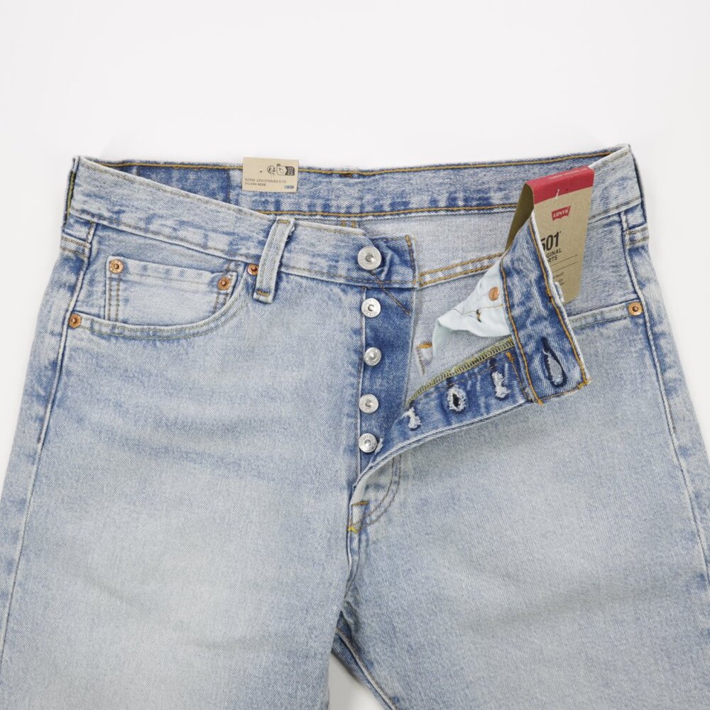 Levi's 501 Men's Original Fit Hemmed 9" Denim Button Fly Shorts Light Blue 31X9 - Picture 9 of 10